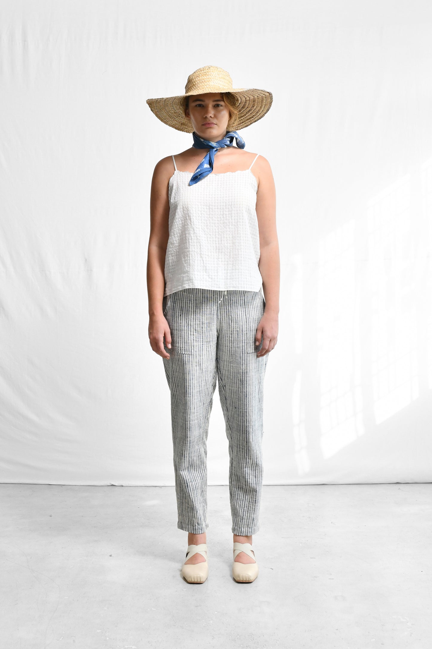 CAMISOLE_673/WH_SCALLOPED.M.EM