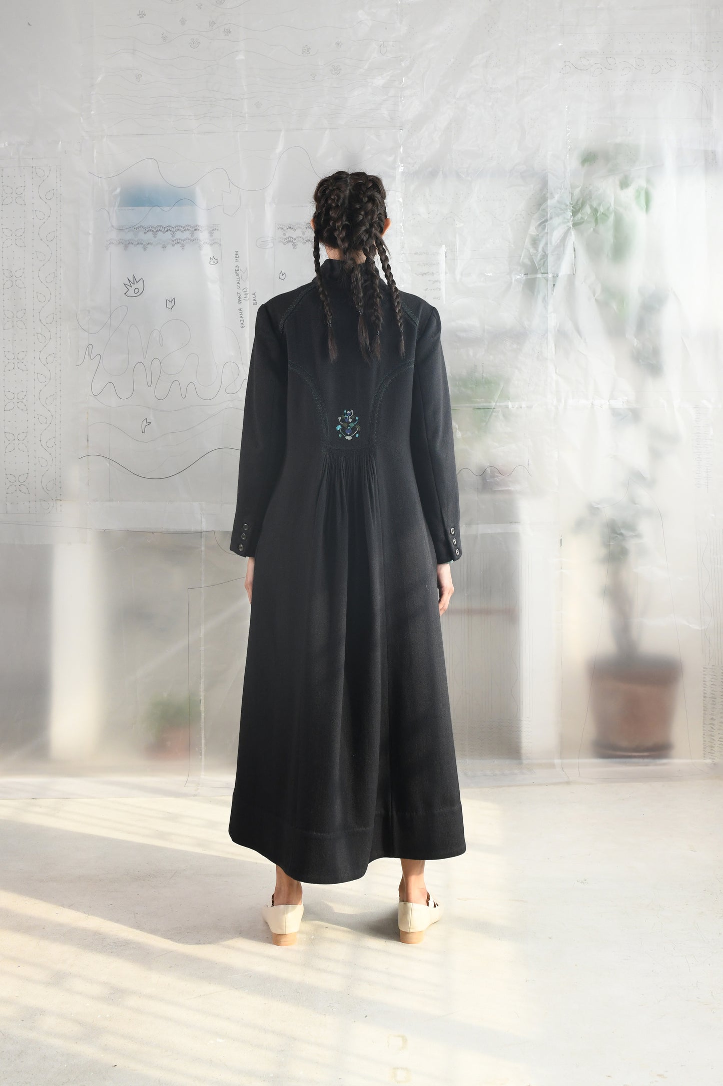 ANNIKA_618/A.EM/VRITTI