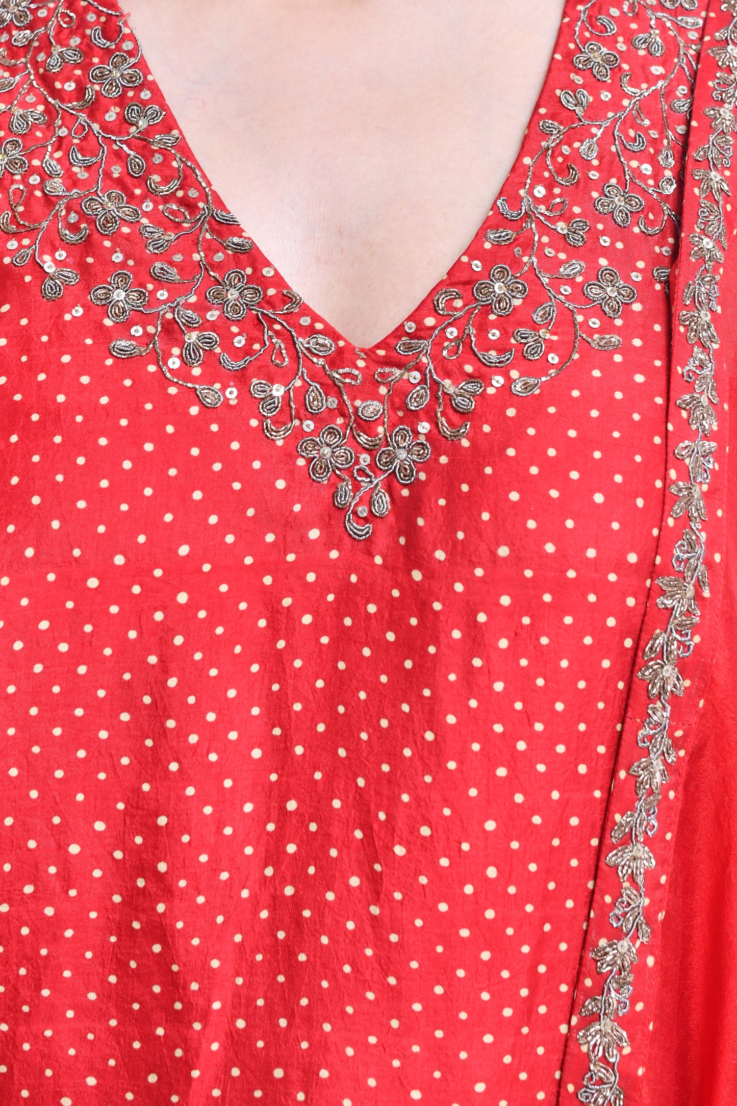 KAMEEZ_221/SR/BP/DIS/POLKA_A.EM/VT