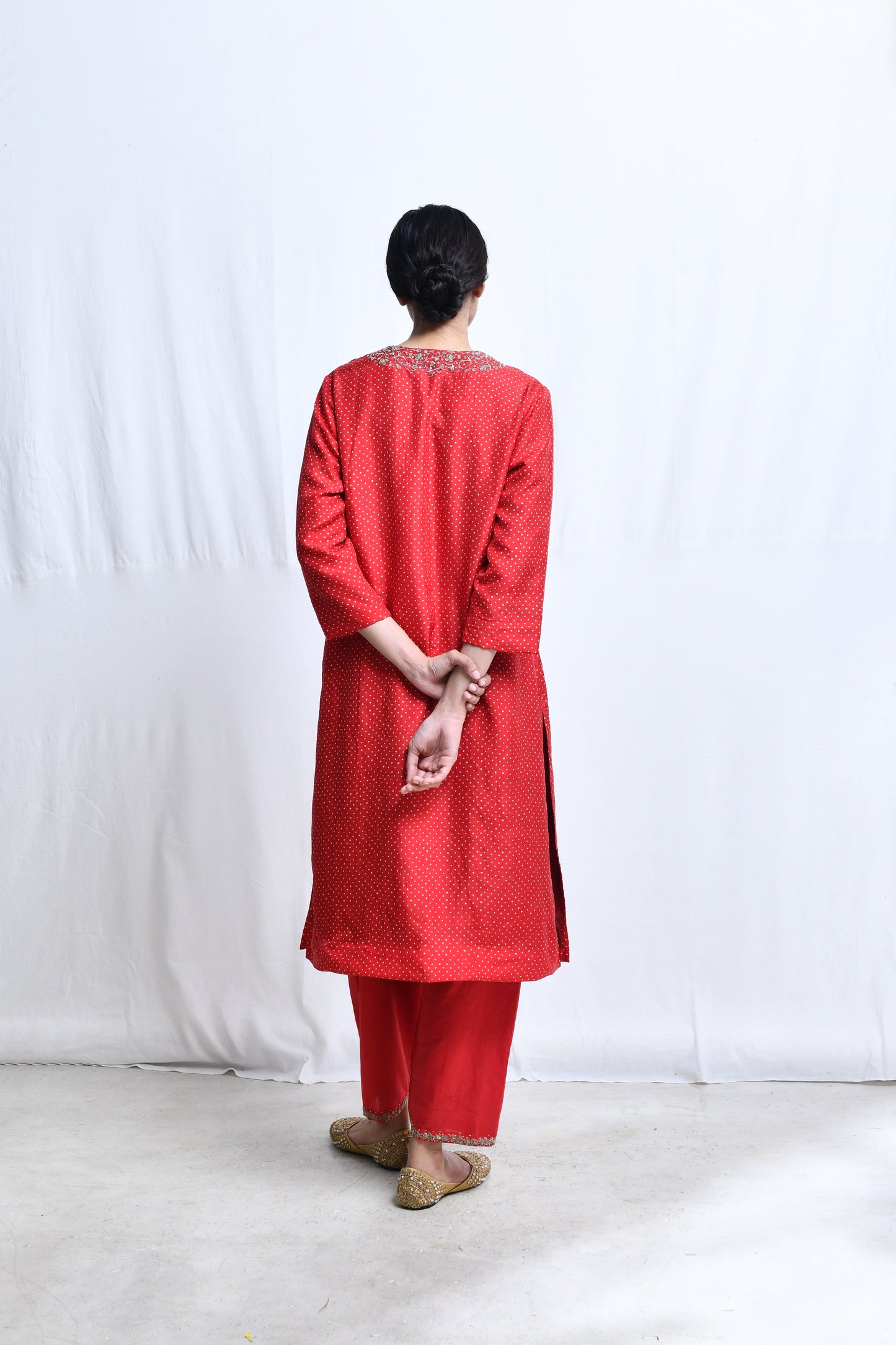 KAMEEZ_221/SR/BP/DIS/POLKA_A.EM/VT